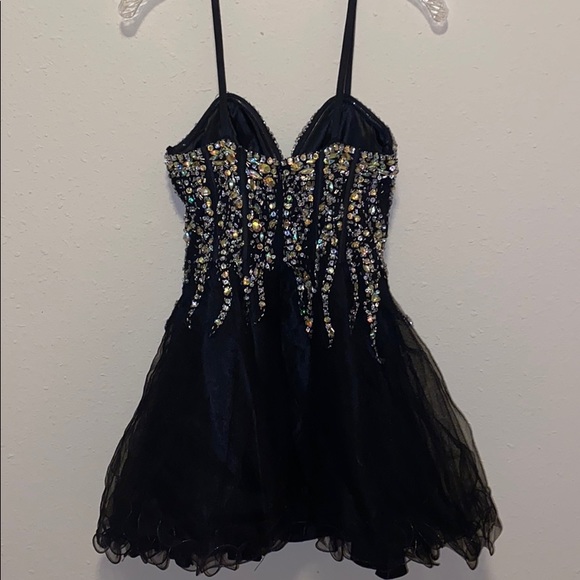 Home coming dress - Picture 2 of 2